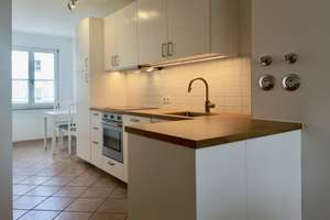 2-Zimmer in Schwabing, Südbalkon, möbliert, neue Küche – Herzogstraße 127, 80796 Neuschwabing, München – Vorschaubild 3