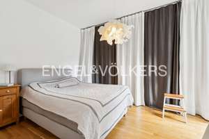 Denkmalgeschützter Altbaucharme: Stilvolle 3-Zimmer-Wohnung mit lauschiger Innenhofterrasse – 50939 Klettenberg, Köln – Vorschaubild 3