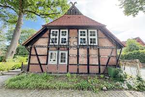 Historisches Landhaus mit Nebengebäuden und zwei möglichen Baugrundstücken im idyllischen Velgen – Die vollständige Adresse der Immobilie erhältst du vom Anbieter., 29582 Hanstedt – Vorschaubild 2