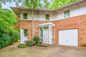 Eine sichere Entscheidung. Große Doppelhaushälfte im Wohnpark Falkenstein, Garten, Terrasse, Garage. – Die vollständige Adresse der Immobilie erhältst du vom Anbieter., 22559 Rissen, Hamburg – Vorschaubild 37