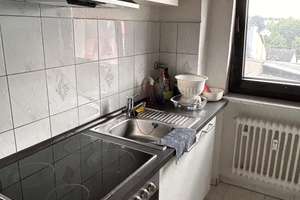 Helle, gepflegte 3-Zimmer-Dachgeschosswohnung mit Einbauküche – Garage optional – Brühlerstraße 101, 42657 Burg/Höhscheid, Solingen – Vorschaubild 7