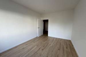 Großzügige 4-Raum-Wohnung mit ca. 115 m², Gäste-WC und Stellplatzoption – 39112 Sudenburg, Magdeburg – Vorschaubild 3