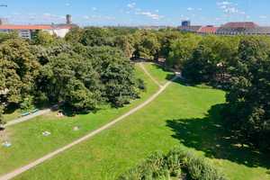 +++bezugsfreie 2-Zimmer-Altbauwohnung mit Dielenboden am Volkspark+++ – Bruchsaler Straße 13, 10715 Berlin – Vorschaubild 11