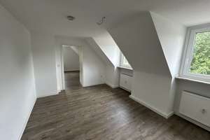 Schöne, große 3-Zimmer-Dachgeschoss-Wohnung im Nordviertel in direkter Uni-Nähe – Berthold-Beitz-Boulevard 581, 45141 Altenessen-Süd, Essen – Vorschaubild 2