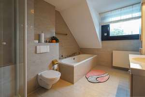 Reiheneckhaus mit Traumgarten, 5 Zimmer & Garage in ruhiger Düsseldorfer Lage – Die vollständige Adresse der Immobilie erhältst du vom Anbieter., 40489 Angermund, Düsseldorf – Vorschaubild 15