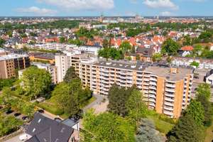 Etagenwohnung mit sonniger Loggia und Stellplatz in Lübeck-St.Jürgen – Die vollständige Adresse der Immobilie erhältst du vom Anbieter., 23562 Sankt Jürgen, Lübeck – Vorschaubild 2