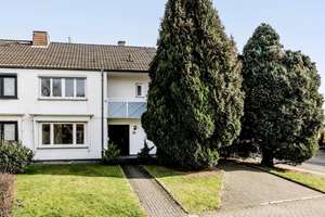 Modernisierte 4,5-Raum Doppelhaushälfte mit rd. 118 m², Garten und Doppelgarage in Kray – Die vollständige Adresse der Immobilie erhältst du vom Anbieter., 45307 Kray, Essen – Vorschaubild 1