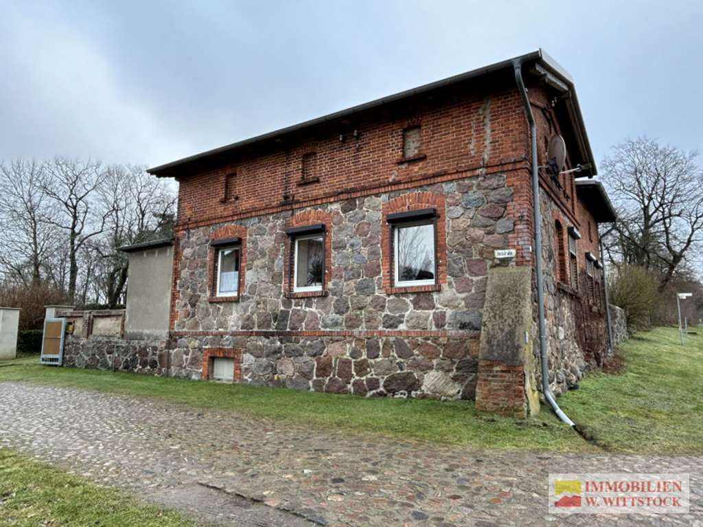 Immobilie in Halenbeck-Rohlsdorf - Attraktives Feld- und Backsteingebäude mit Scheune im Grünen - Bild 3