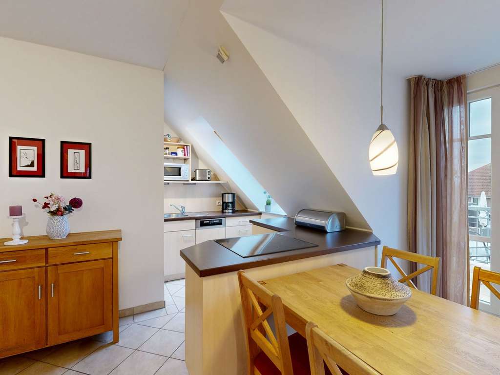 Immobilie in Bastorf - Lichtdurchflutete Dachgeschosswohnung mit zwei Balkonen - Wohnen am Meer - Bild 4