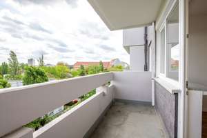 Heute investieren: Attraktive 2-Zimmer-Wohnung in Ku’damm-Nähe mit Balkon I Aufzug I Concierge – Eisenzahnstraße 12, 10709 Wilmersdorf, Berlin – Vorschaubild 3