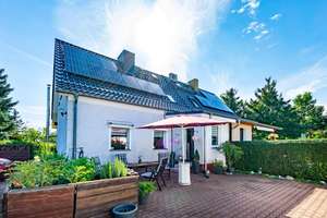 Wohnen wo andere Urlaub machen: DHH, 5 Zi, 103m² Wfl, ausgebautes Gartenhaus, PV-Anlage, 1200m² Grst – Die vollständige Adresse der Immobilie erhältst du vom Anbieter., 15345 Altlandsberg – Vorschaubild 2