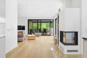 2 Häuser 1 Lebensentwurf: stilvolle Villa + moderner Bungalow | Pool | nur 1,9% Provision – Die vollständige Adresse der Immobilie erhältst du vom Anbieter., 13465 Frohnau, Berlin – Vorschaubild 9