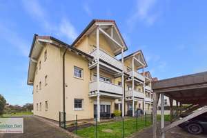 SOFORT VERFÜGBAR: GEPFLEGTE 3ZKB WOHNUNG MIT CARPORT IN PERL-BESCH!