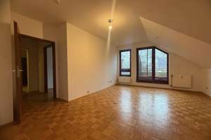 Lichterfelde: 2-Zimmer-Dachgeschoss-Wohung mit Balkon und ca. 45 m² per SOFORT LEER zu VERKAUFEN – Die vollständige Adresse der Immobilie erhältst du vom Anbieter., 12205 Lichterfelde, Berlin – Vorschaubild 3