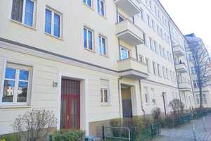Elegante 3-Zimmer-Altbauwohnung mit grünem Innenhof – Ihr neues Zuhause wartet! – Berlin – Vorschaubild 2