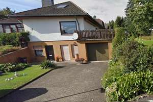Einfamilienhaus in ruhiger, bevorzugter ruhiger Wohnlage mit Wintergarten und Kamin


 – Die vollständige Adresse der Immobilie erhältst du vom Anbieter., 36323 Grebenau – Vorschaubild 2