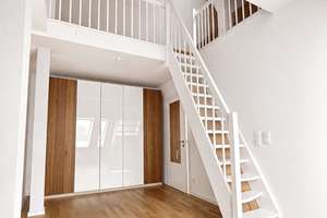 Traumhafte 4,5-Zimmer- Dachgeschosswohnung  in begehrter Kiezlage im Helmholtz-Kiez – Die vollständige Adresse der Immobilie erhältst du vom Anbieter., 10439 Prenzlauer Berg, Berlin – Vorschaubild 9