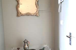 Fully furnished | Single Apartment mit Balkon und sensationellem Ausblick in Bogenhausen – 81925 Parkstadt, München – Vorschaubild 2