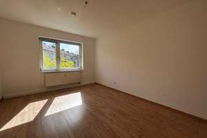 Gutgeschnittene 3-Zimmer Wohnung + Garage in Düsseltal zu verkaufen – Graf-Recke Str 147 B, 40237 Düsseltal, Düsseldorf – Vorschaubild 3