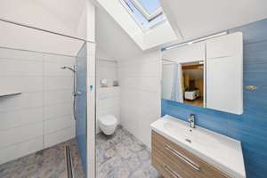 Elegantes Wohnen über zwei Etagen – Maisonette mit Kamin, TG-Stellplatz & Top-Ausstattung – Die vollständige Adresse der Immobilie erhältst du vom Anbieter., 80992 Alt-Moosach, München – Vorschaubild 19