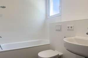 Neuwertige 2-Zimmer-Wohnung mit Balkon und Tiefgaragenstellplatz – Die vollständige Adresse der Immobilie erhältst du vom Anbieter., 81369 Mittersendling, München – Vorschaubild 8