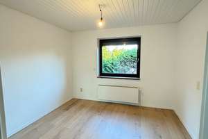 OPEN HOUSE 26.09.26 - Renovierter Bungalow mit Garten & Garage in Brake - AB 399.990,-€ Startgebot! – 33729 Heepen, Bielefeld – Vorschaubild 13