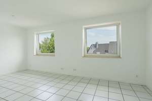 Essen-Rellinghausen: Ihr neues Zuhause mit Balkon und Garage, sofort bezugsfrei – Die vollständige Adresse der Immobilie erhältst du vom Anbieter., 45134 Rellinghausen, Essen – Vorschaubild 4