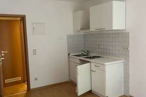 1 Zimmer - Apartment zwischen Uni und Altstadt – Die vollständige Adresse der Immobilie erhältst du vom Anbieter., 93051 Großprüfening-Dechbetten-Königswiesen, Regensburg – Vorschaubild 4