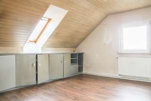 Interessantes Wohnhaus mit vielen Optionen in Margetshöchheim – Die vollständige Adresse der Immobilie erhältst du vom Anbieter., 97276 Margetshöchheim – Vorschaubild 14