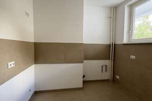 Hochwertig Renoviert: Freies 1,5-Zimmer-Apartment mit Balkon – Otto-Suhr-Allee 114, 10585 Charlottenburg, Berlin – Vorschaubild 2