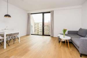 Sunny designer apartment in a top location - urban living or renting between Maybachufer & Spree! – Die vollständige Adresse der Immobilie erhältst du vom Anbieter., 12435 Alt-Treptow, Berlin – Vorschaubild 2