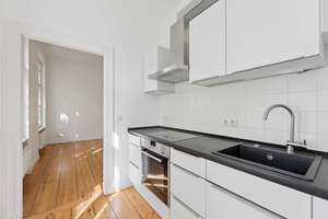 2 Zimmer Altbauwohnung im ruhigen Seitenflügel - Bezugsfrei – Die vollständige Adresse der Immobilie erhältst du vom Anbieter., 10439 Prenzlauer Berg, Berlin – Vorschaubild 17