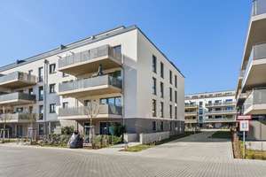 Platz und Lebensqualität: 3-Zimmer-Wohnung mit Terrasse und offener Küche – Grünhofer Weg 40, 13581 Spandau (Ortsteil), Berlin – Vorschaubild 1