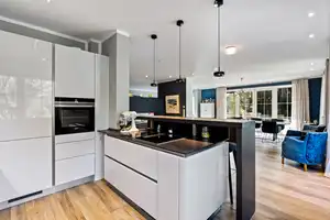 Property thumbnail 9