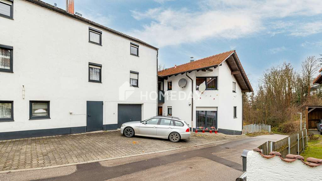 Immobilie in Dingolfing - Charmantes Ensemble aus Haupthaus & Anbau in gefragter Lage von Dingolfing
 - Bild 1