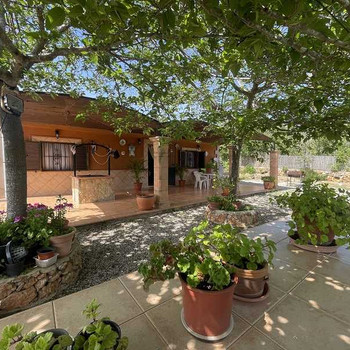 Chalet in gutem Zustand, in der Nähe von Llucmajor, vollständig legalisiert