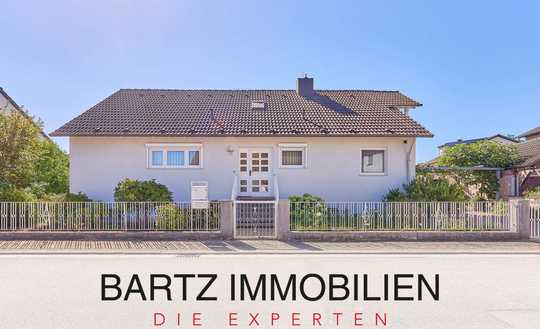 Stilvolles Einfamilienhaus mit Gartenidylle und Wohlfühlatmosphäre