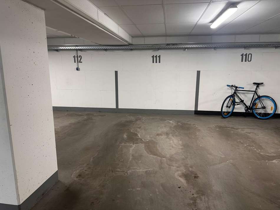 Tiefgaragenstellplatz