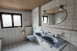 4-Zimmer-Dachgeschosswohnung mit großer Wohnküche – Die vollständige Adresse der Immobilie erhältst du vom Anbieter., 72574 Bad Urach – Vorschaubild 10