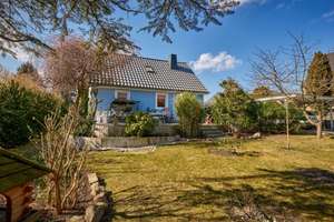 DEUTSCHMANN IMMOBILIEN ***** ivd - Einfamilienhaus mit Komfort-Nebengebäude in bester Bernauer Lage!