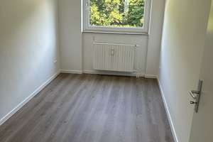 Bequem mit dem Aufzug zur Wohnung // 1.OG Wohnung 1 – Breslauer Str. 277, 38440 Laagberg, Wolfsburg – Vorschaubild 10