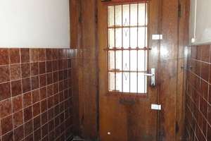 Mehrfamilien-/Reihenhaus mit Potential i – Die vollständige Adresse der Immobilie erhältst du vom Anbieter., 8468 Reichenbach im Vogtland – Vorschaubild 8