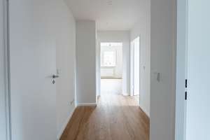 Bezugsfrei, saniert: Attraktive Balkon-Wohnung in Zehlendorf | provisionsfrei – Kunzendorfstraße 2, 14165 Zehlendorf, Berlin – Vorschaubild 4