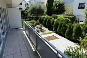 Super helle u. großzügige 2,5 Zimmer Wohnung mit Balkon und Gartenanteil – 79112 Tiengen, Freiburg im Breisgau – Vorschaubild 2
