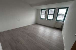 DREIRAUMWOHNUNG MIT AUFZUG, GÄSTE-WC, NEUER VINYLBODEN, FREI AB SOFORT – Melanchthonstraße 7, 1099 Innere Neustadt, Dresden – Vorschaubild 8