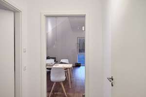 Sonnige 2-Zimmer Wohnung mit Dachterasse in Bonn, 3. OG – Die vollständige Adresse der Immobilie erhältst du vom Anbieter., 53117 Graurheindorf, Bonn – Vorschaubild 4