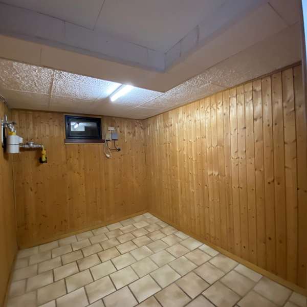 *** schönes Mittelreihenhaus mit Wintergarten - Garten u. Garage - in verkehrsberuhigter Lage **