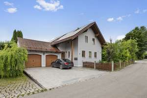 Ruhig gelegenes Zweifamilienhaus mit großzügigem Garten - Ideal für Familien & Kapitalanleger! – Die vollständige Adresse der Immobilie erhältst du vom Anbieter., 94577 Winzer – Vorschaubild 3
