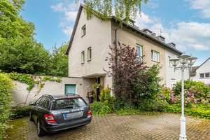 Köln-Weiden: Großzügiges Haus auf schönem Grundstück! – Die vollständige Adresse der Immobilie erhältst du vom Anbieter., 50858 Weiden, Köln – Vorschaubild 2