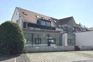 Gepflegtes Wohn-/Geschäftshaus in zentraler Lage in S-Stammheim! 